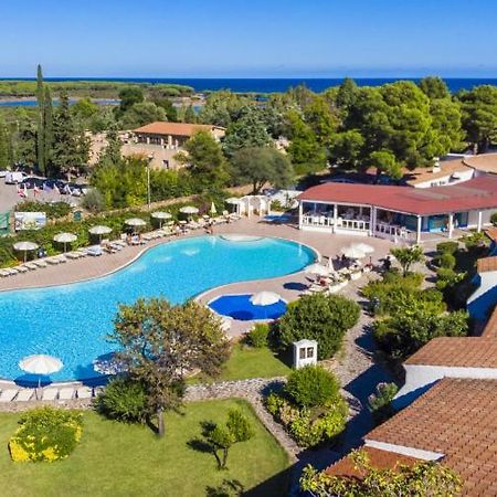 Nicolaus Club Li Cucutti Hotell Agrustos Exteriör bild